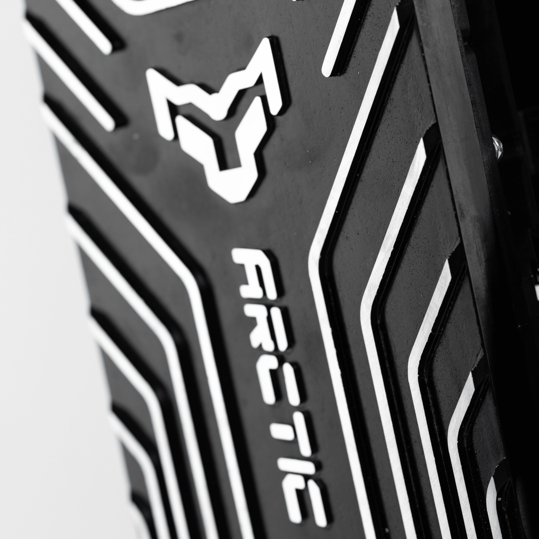Arctic Leopard XE PRO R - Arctic Leopard USA