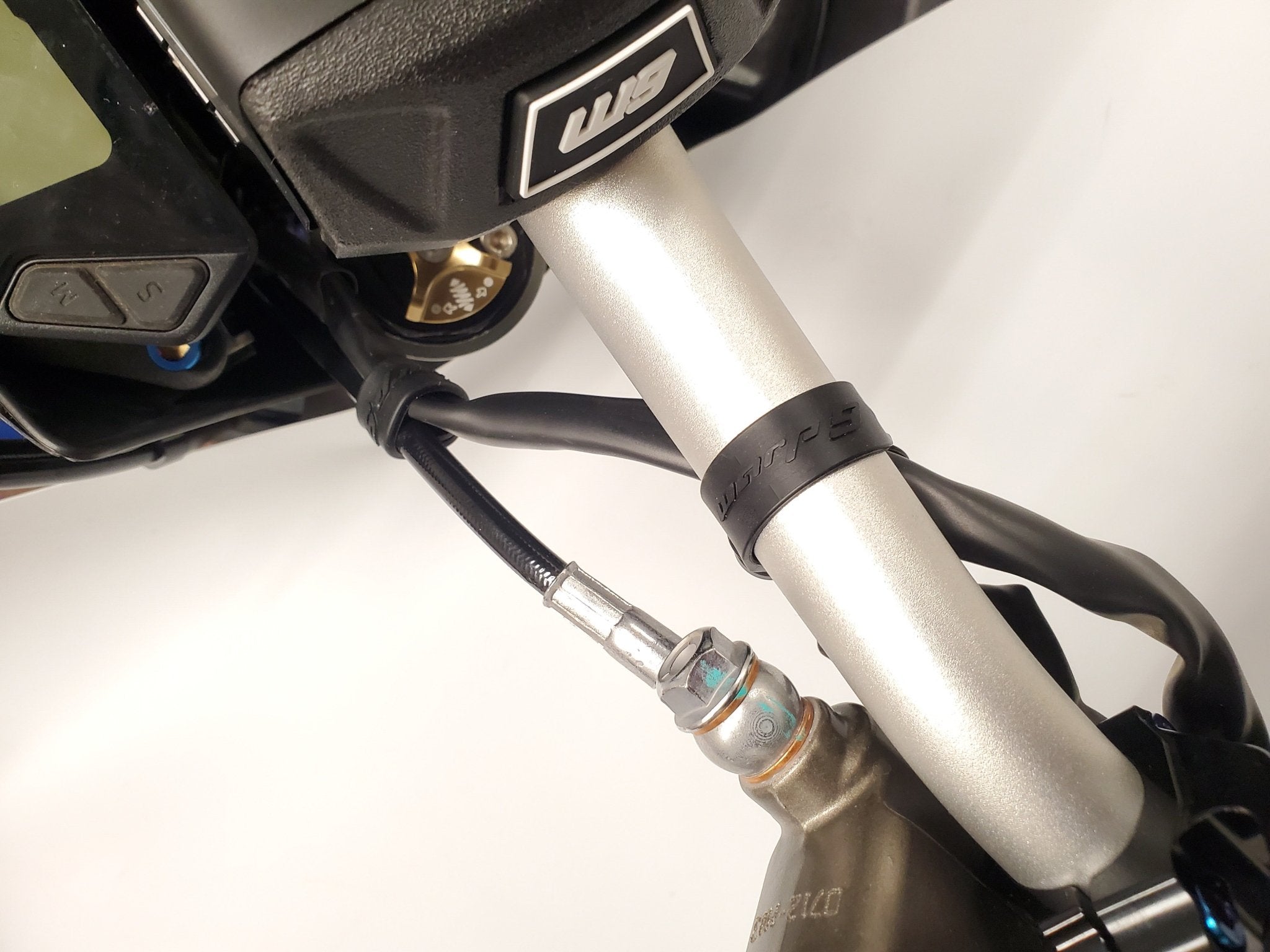 Bar Straps (Collective) - Arctic Leopard USA