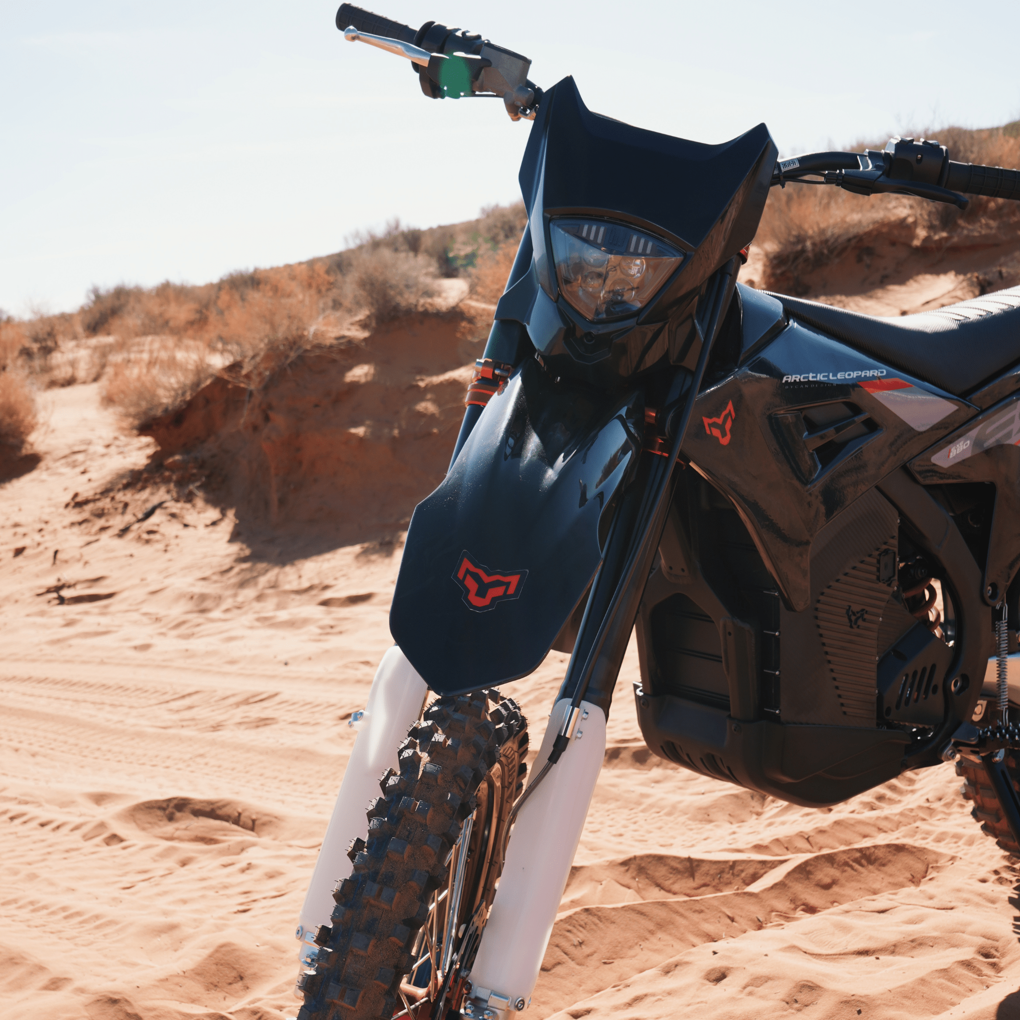 EXE 880 - Arctic Leopard USA