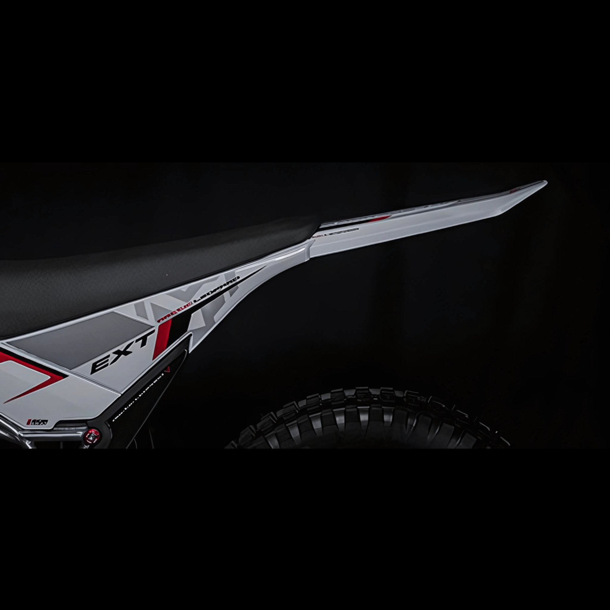 EXT - Arctic Leopard USA