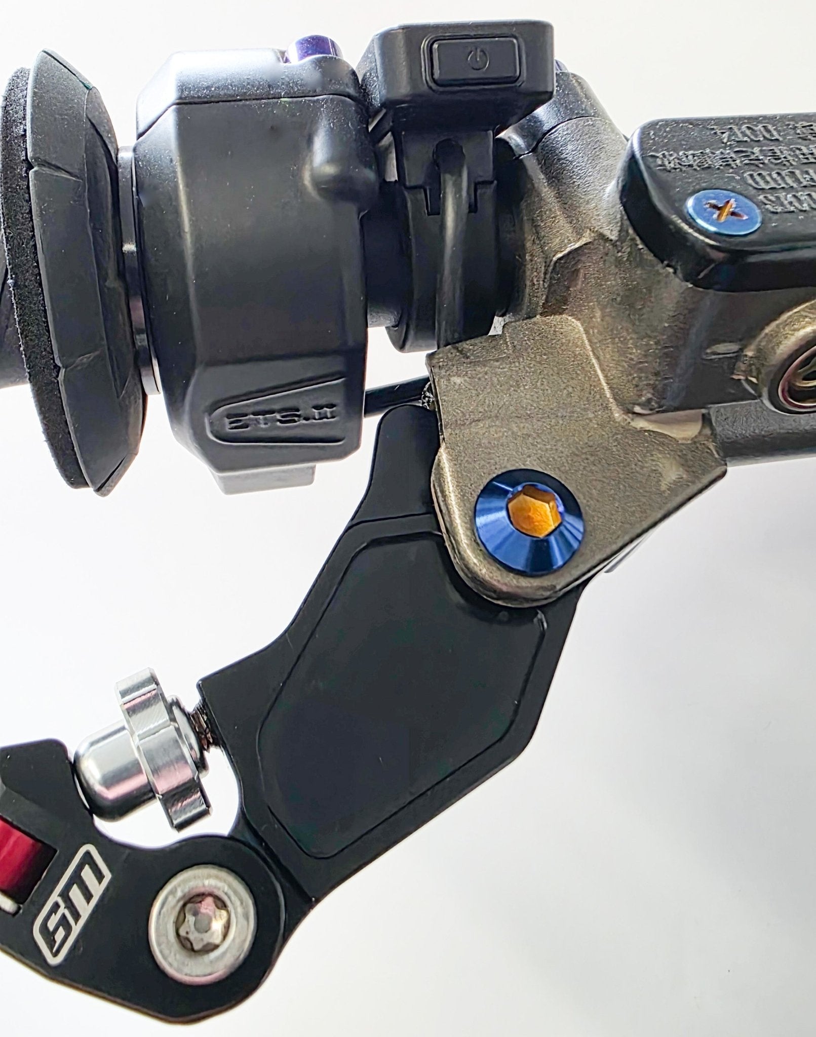Shorty Style Ultra Bee Lever Pivot Bolts – Titanium Upgrade (Collective) - Arctic Leopard USA