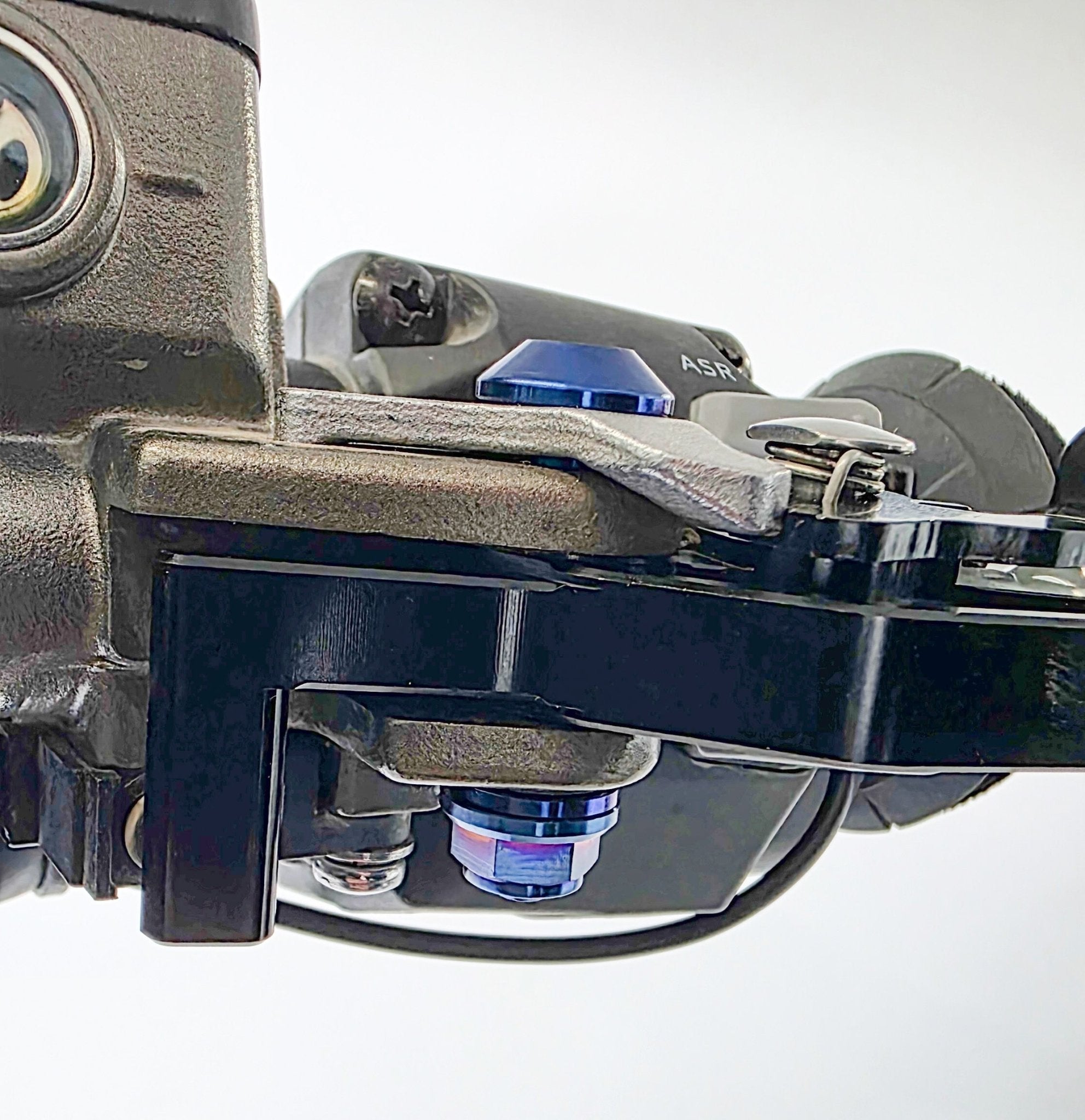Shorty Style Ultra Bee Lever Pivot Bolts – Titanium Upgrade (Collective) - Arctic Leopard USA