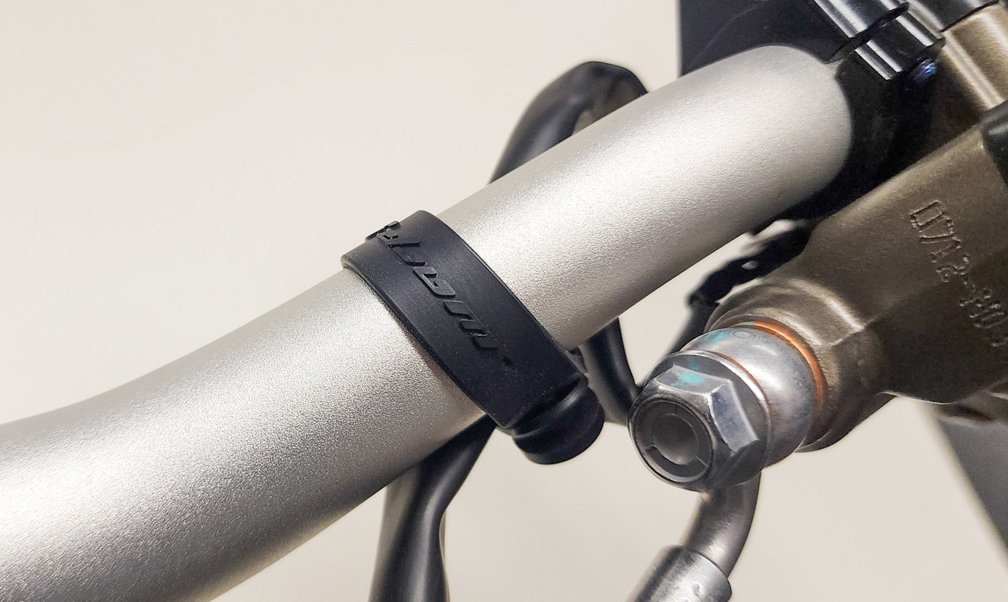 Bar Straps (Collective) - Arctic Leopard USA