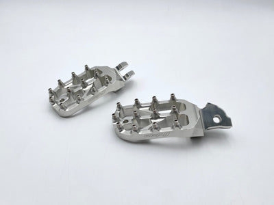 E-Moto Elite Foot Pegs (Collective) - Arctic Leopard USA