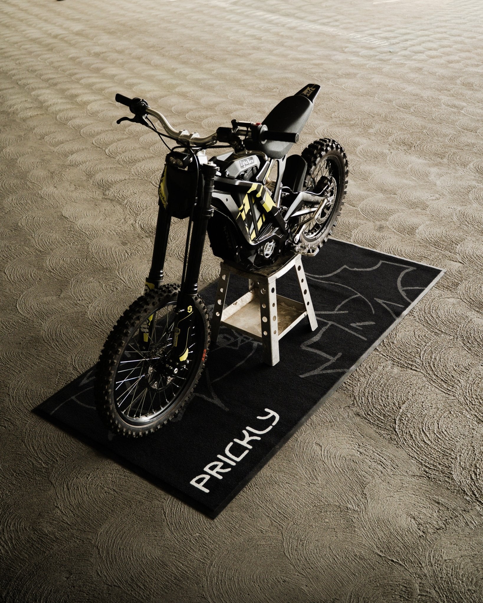 Prickly Bike Mat - Arctic Leopard USA